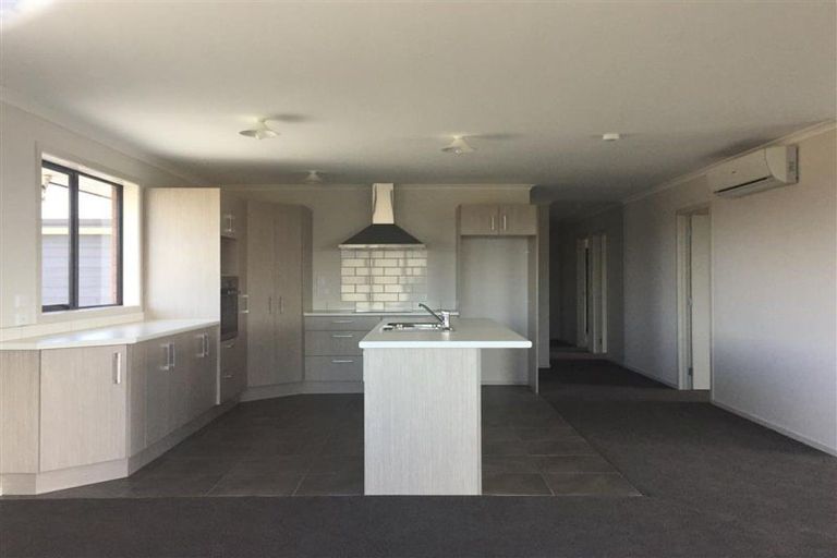 Photo of property in 4 Jack Rise, Grandview Heights, Hamilton, 3200