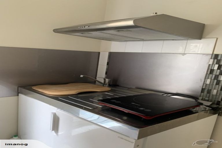 Photo of property in 73 Tamahere Drive, Glenfield, Auckland, 0629