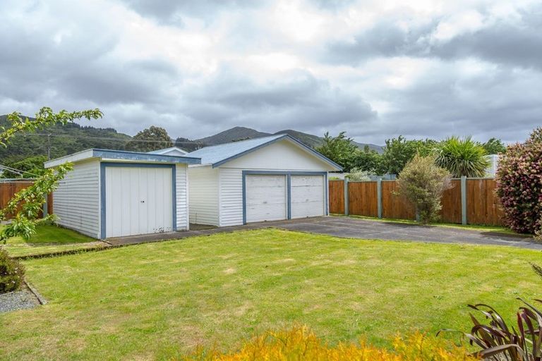 Photo of property in 4 Kenward Crescent, Featherston, 5710