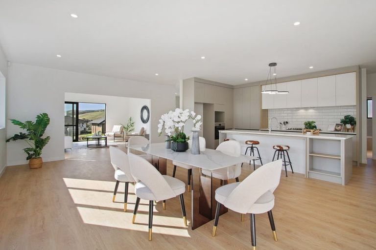 Photo of property in 16 Awa Avenue, Helensville, 0800