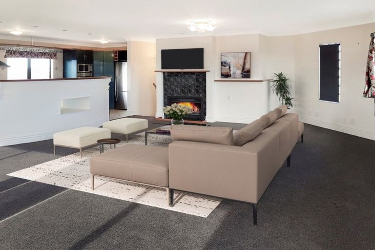 Photo of property in 68 One Tree Point Road, One Tree Point, 0118