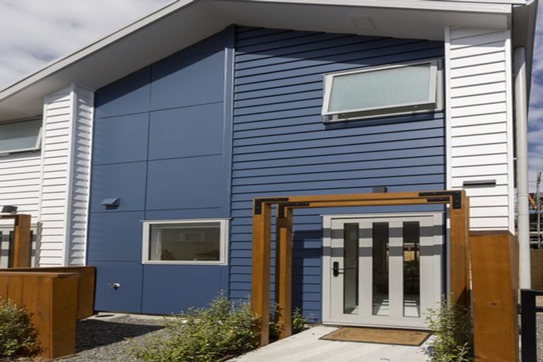 Photo of property in 3/8 Yeovil Road, Te Atatu Peninsula, Auckland, 0610