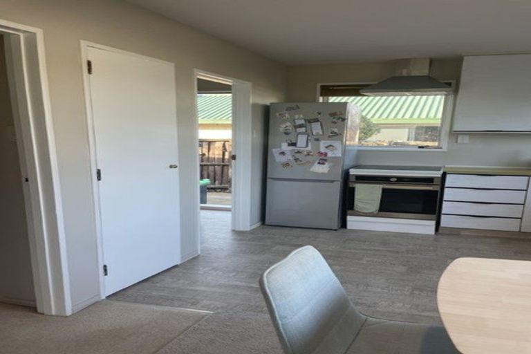 Photo of property in 52 Royal Park Drive, Parklands, Christchurch, 8083