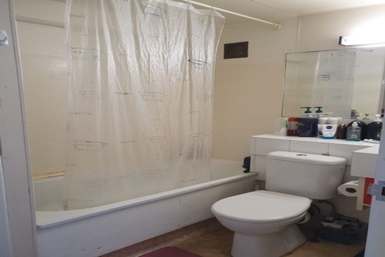 Photo of property in Capital Hill Apartments, 27/54 Hill Street, Thorndon, Wellington, 6011