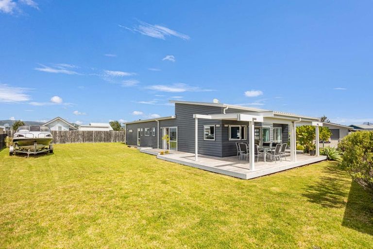 Photo of property in 139 Rangiora Crescent, Matarangi, Whitianga, 3592