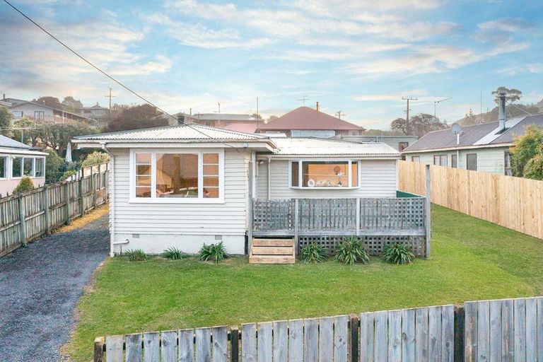 Photo of property in 34 Edna Street, Ocean View, Dunedin, 9035