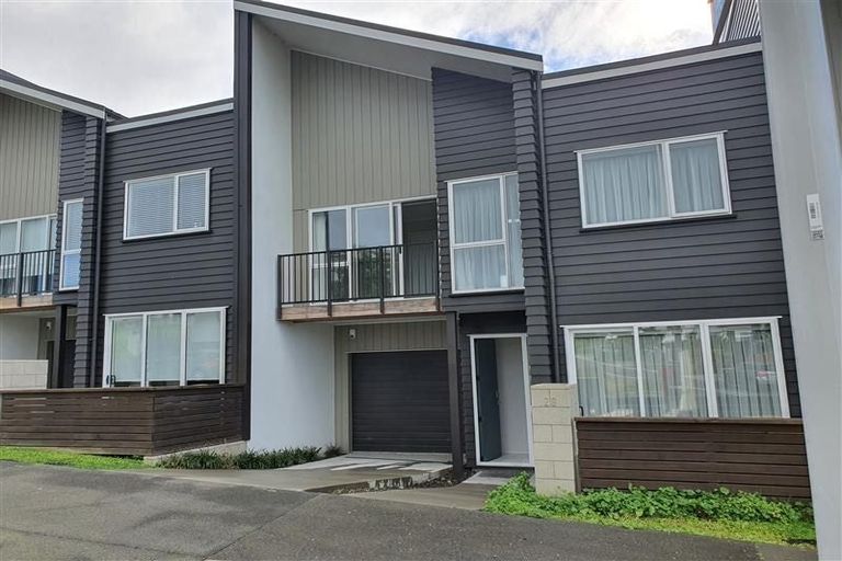 Photo of property in 2b Makura Road, Long Bay, Auckland, 0630