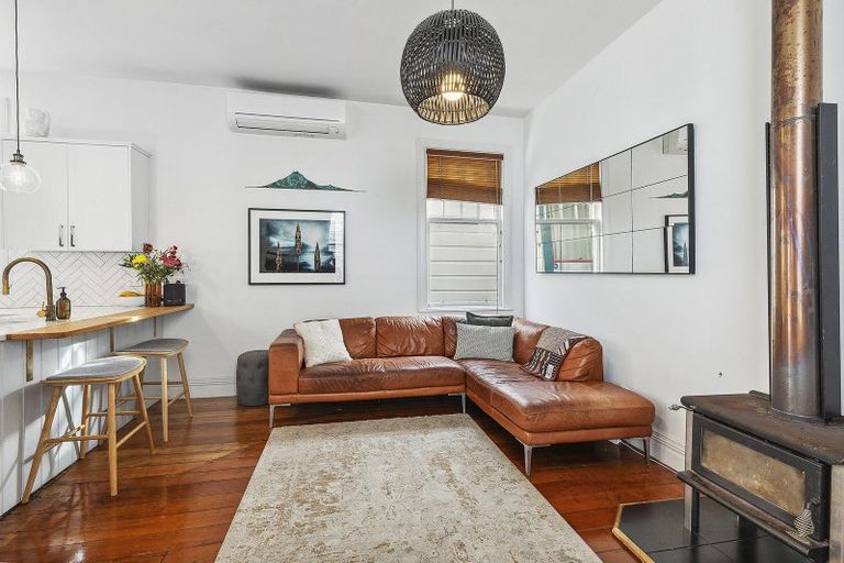 Photo of property in 63 Herald Street, Berhampore, Wellington, 6023