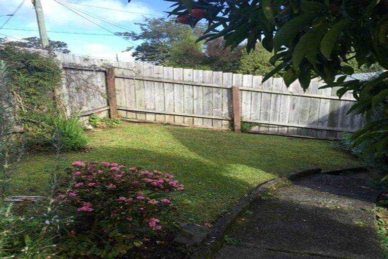 Photo of property in 74 Clarence Road, Northcote Point, Auckland, 0627