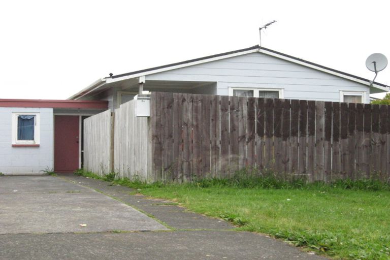 Photo of property in 22 Mckenzie Road, Mangere Bridge, Auckland, 2022