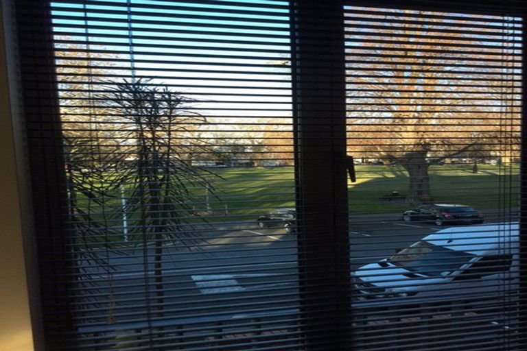 Photo of property in 33c Cranmer Square, Christchurch Central, Christchurch, 8013