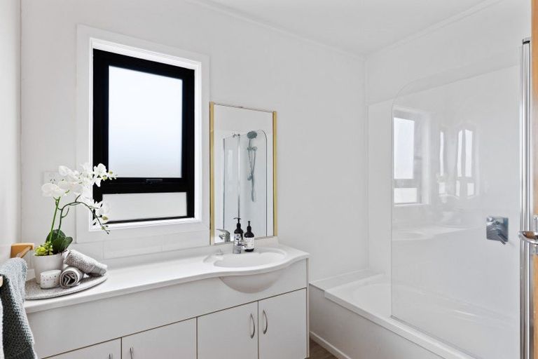 Photo of property in 4 Watene Crescent, Waitara, 4320