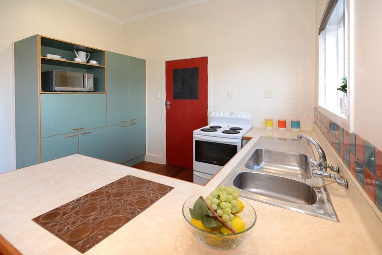 Photo of property in 25 Hargest Crescent, Saint Kilda, Dunedin, 9012