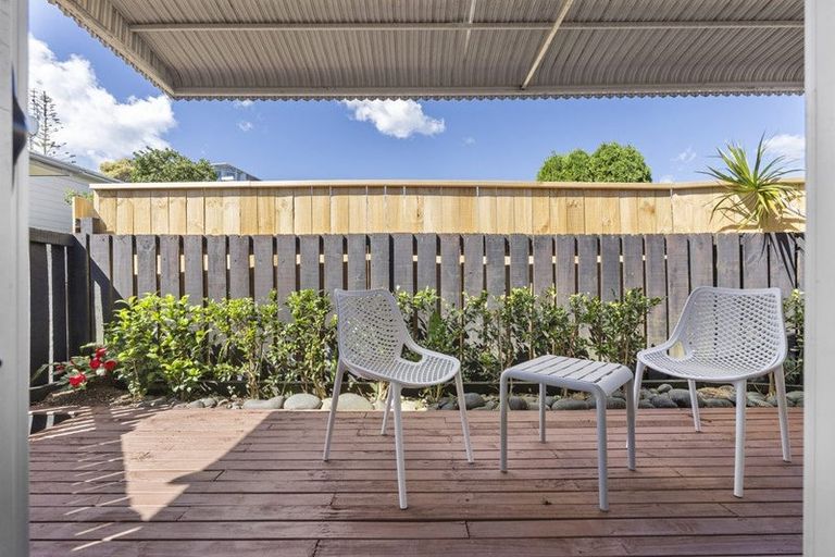 Photo of property in 1/83 Centreway Road, Orewa, 0931