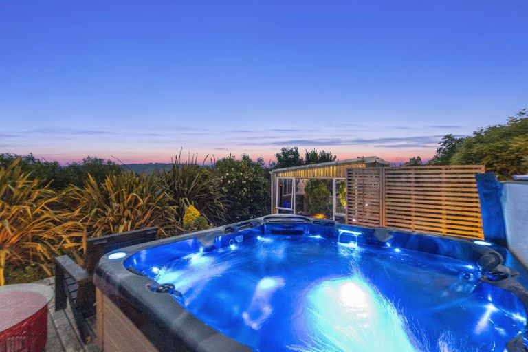 Photo of property in 114 Green Island Bush Road, Blackhead, Dunedin, 9076