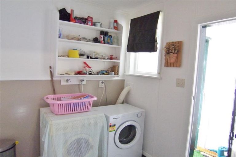 Photo of property in 13 Horomona Road, Paekakariki, 5034