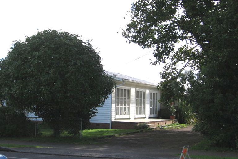 Photo of property in 1/67 Matipo Road, Te Atatu Peninsula, Auckland, 0610
