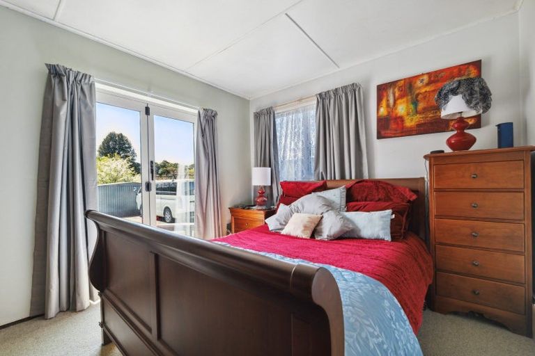 Photo of property in 10 Lear Street, Stratford, 4332