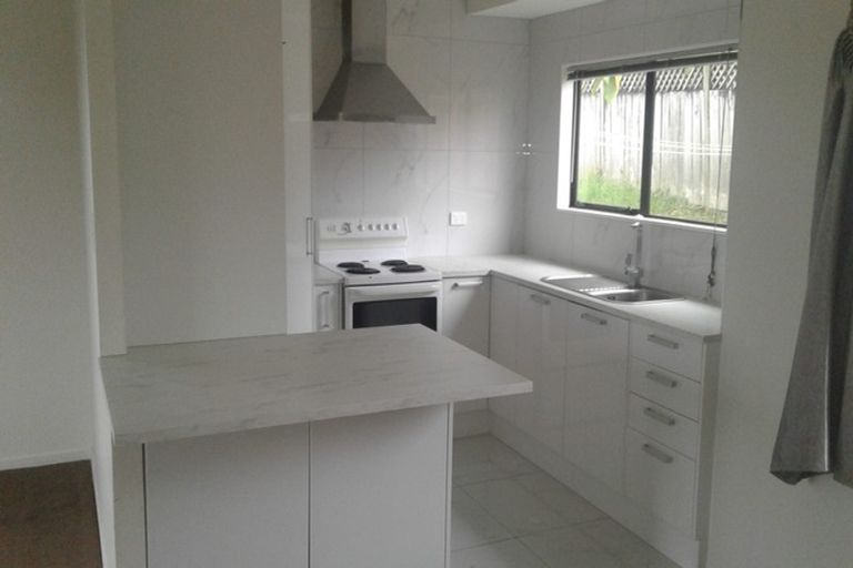 Photo of property in 12 Arde Place, Massey, Auckland, 0614