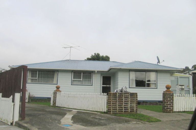 Photo of property in 20 Woolwich Close, Whitby, Porirua, 5024