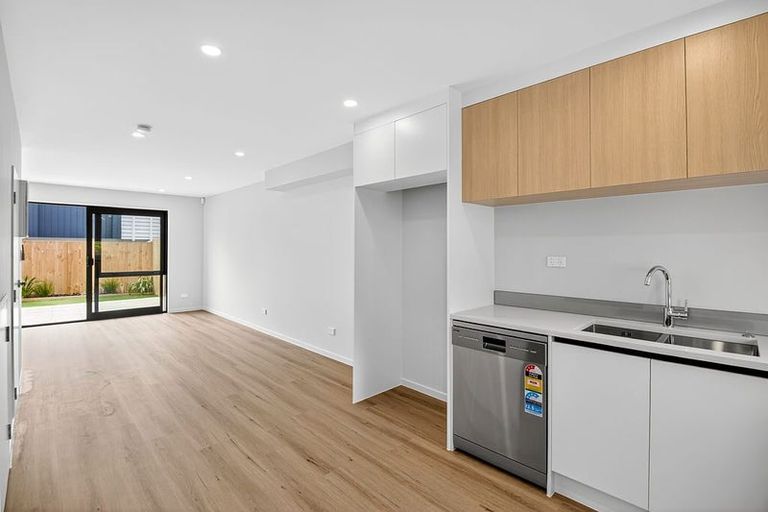 Photo of property in 3/85 Jaemont Avenue, Te Atatu South, Auckland, 0610