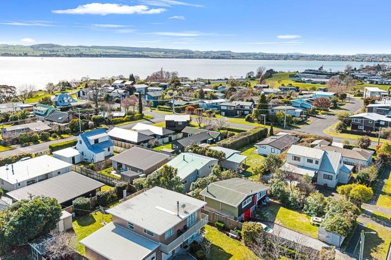 Photo of property in 3a Wharewaka Road, Wharewaka, Taupo, 3330