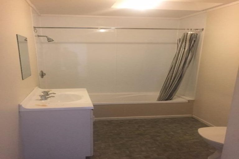 Photo of property in 8a Russell Street, Feilding, 4702