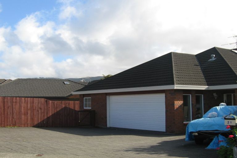 Photo of property in 21 De Menech Grove, Avalon, Lower Hutt, 5011