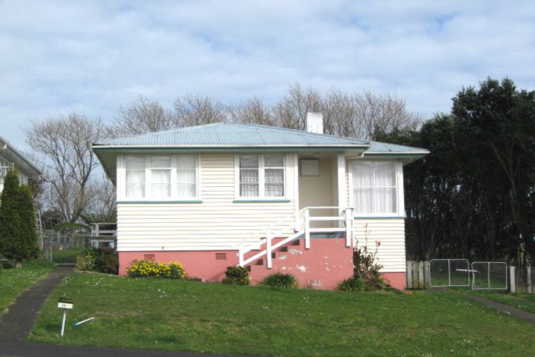 Photo of property in 29 Endeavour Street, Marfell, New Plymouth, 4310