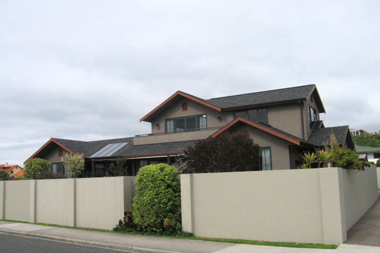 Photo of property in 77 Beach Road, Otumoetai, Tauranga, 3110