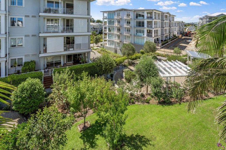 Photo of property in 78 Panorama Heights, Orewa, 0931