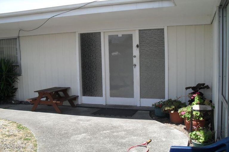 Photo of property in 2/162 Porchester Road, Papakura, 2110