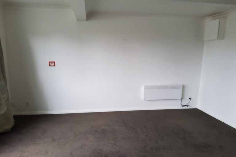 Photo of property in 221b The Terrace, Wellington Central, Wellington, 6011