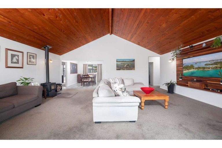 Photo of property in 68 Wiroa Road, Kerikeri, 0293