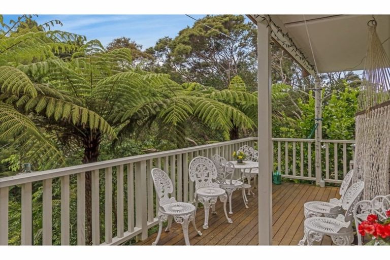 Photo of property in 3/12 Herons Way, Northcote, Auckland, 0627