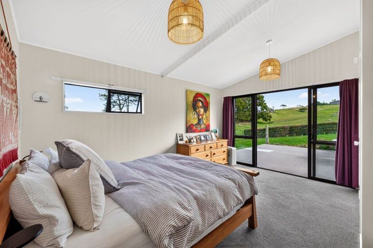 Photo of property in 154 Awa Road, Kumeu, 0891