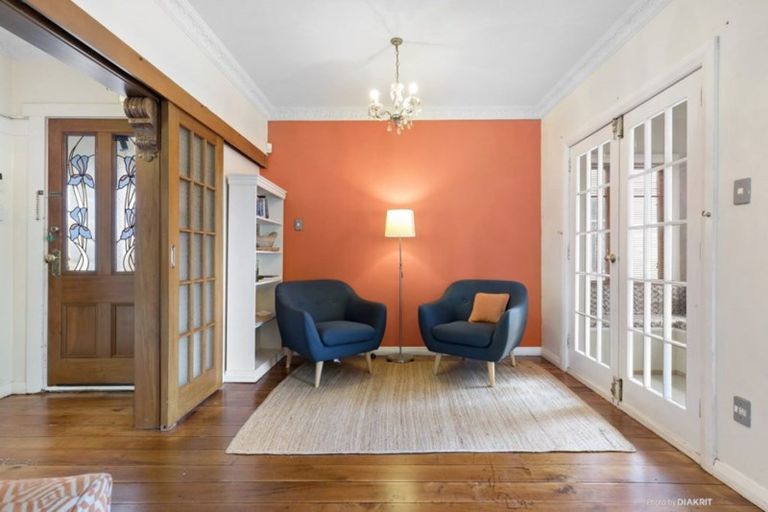 Photo of property in 161 Sutherland Road, Lyall Bay, Wellington, 6022