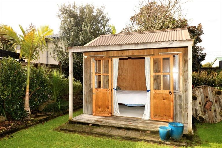 Photo of property in 43 Kon Tiki Road, Whiritoa, Whangamata, 3691