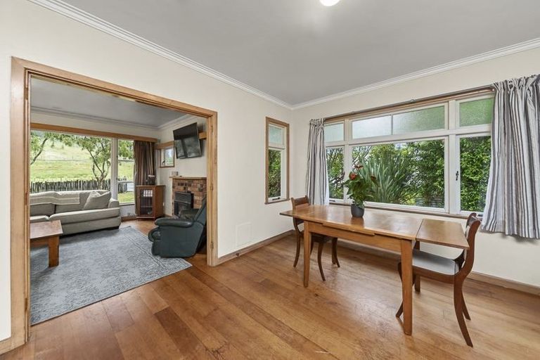 Photo of property in 36 Ongo Road, Hunterville, 4730