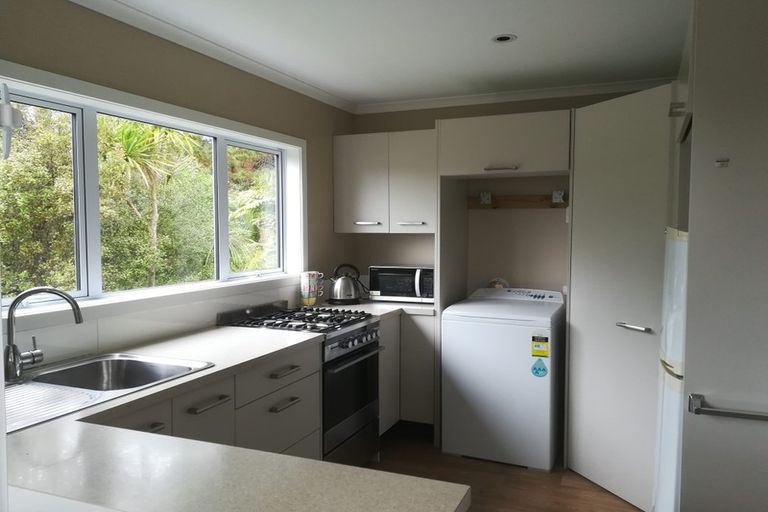 Photo of property in 22 Hammond Avenue, Hatfields Beach, Orewa, 0931