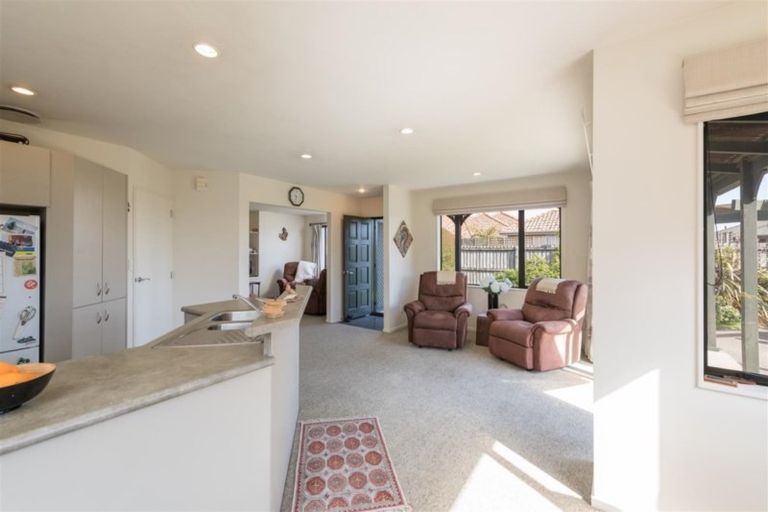 Photo of property in 32 Hoult Crescent, Monaco, Nelson, 7011