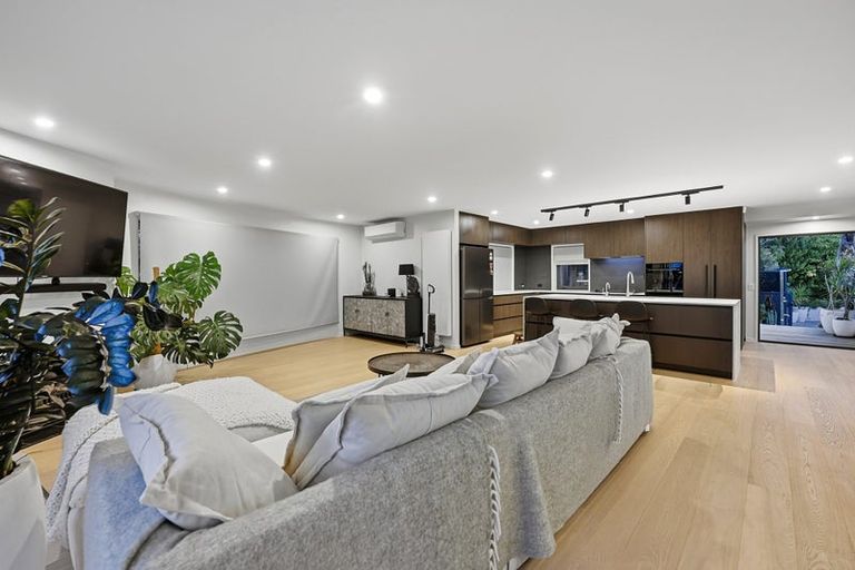 Photo of property in 22a Eastcliffe Road, Castor Bay, Auckland, 0620