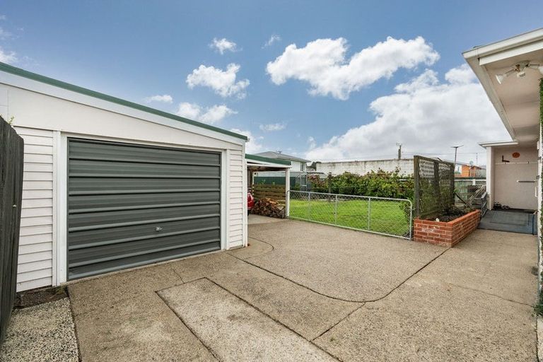 Photo of property in 16 Esk Place, Mosgiel, 9024