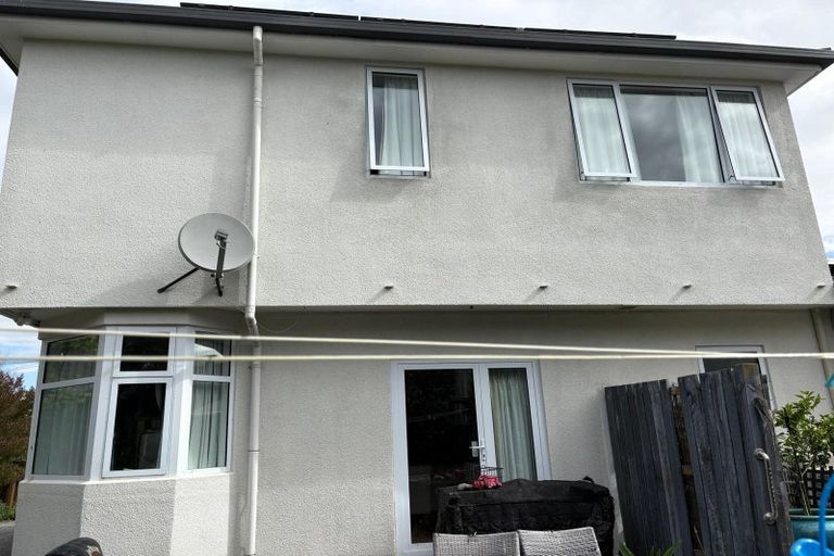 Photo of property in 2/11a Newnham Terrace, Upper Riccarton, Christchurch, 8041