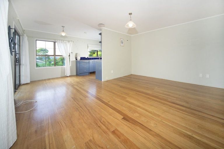 Photo of property in 41 Squirrel Lane, Browns Bay, Auckland, 0630
