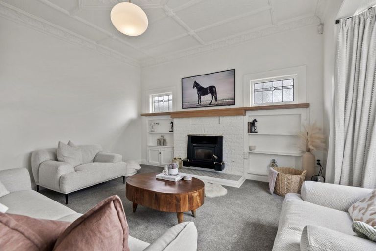 Photo of property in 73 Brightwater Terrace, Terrace End, Palmerston North, 4410