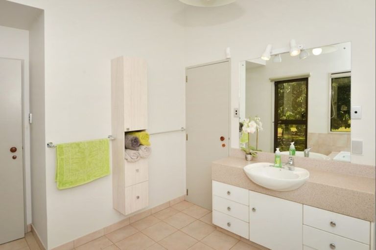 Photo of property in 35 Poplar Lane, Kerikeri, 0293