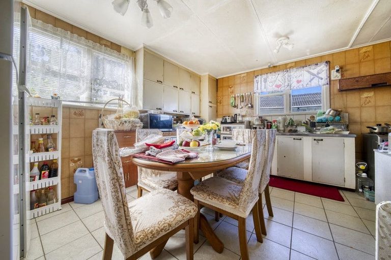 Photo of property in 13 Pershore Place, Mangere, Auckland, 2022