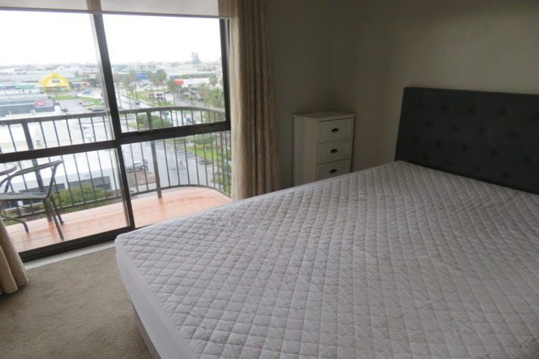 Photo of property in The Rennaissance, 6c/18 Ronwood Avenue, Manukau, Auckland, 2104