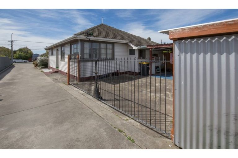 Photo of property in 230a Breezes Road, Aranui, Christchurch, 8061